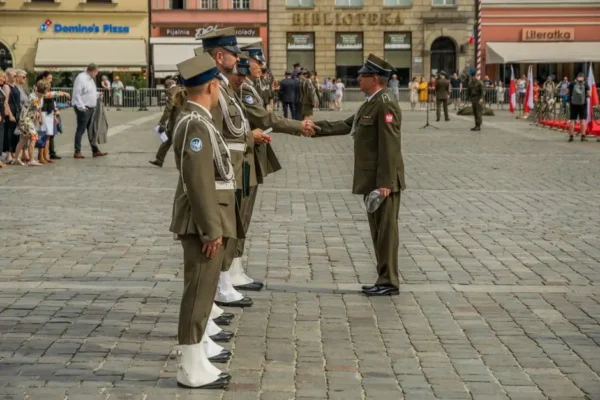 Powiatowe Obchody Święta Policji w Piotrkowie Trybunalskim – awanse i odznaczenia
