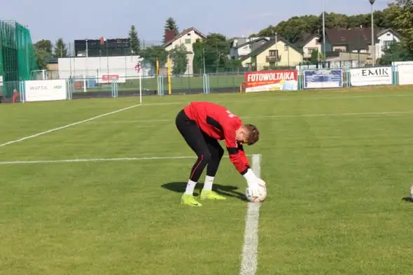 Porażka w pierwszym meczu u siebie: Szczerbiec Wolbórz przegrywa z Włókniarzem Zelów 0:4