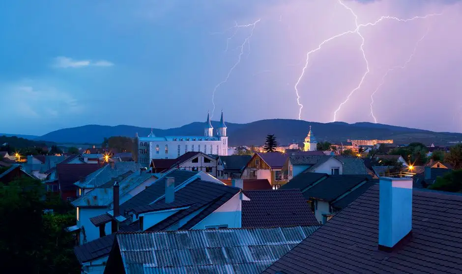 Ostrzeżenie IMGW: Burze 2. stopnia nadciągają nad gminę Wola Krzysztoporska