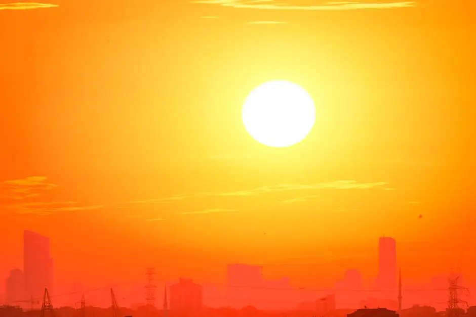 IMGW ostrzega: nadchodzą ekstremalne upały – temperatura może sięgnąć 40°C