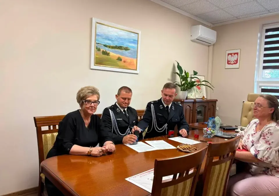 Gmina Łęki Szlacheckie podpisała umowę na nowy wóz strażacki dla OSP