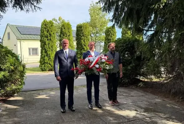 Rocznica wybuchu II wojny światowej – gmina Ręczno oddaje hołd ofiarom