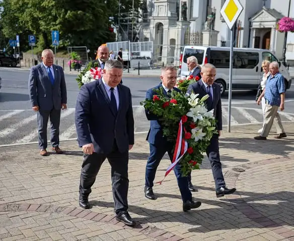 Piotrków Trybunalski uczcił pamięć ofiar II wojny światowej