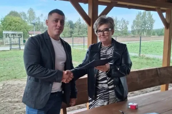 Teklina z nową przestrzenią integracyjną – altana, oświetlenie i miejsce spotkań dla mieszkańców