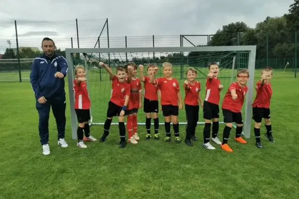 UKS Gmina Rozprza zagrała w Bełchatowie. Młodzi piłkarze pokazali ducha fair play