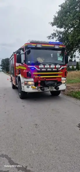Pożar w Rakowie Dużym — siedem zastępów straży w akcji