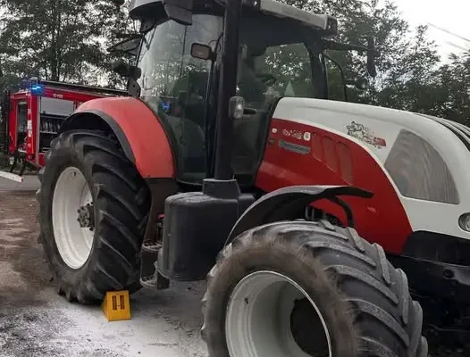 Pożar ciągnika rolniczego w Ręcznie. Interweniowały służby ratunkowe