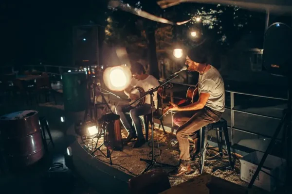Koncert Kyle’a Woodlarda i Ragnara Ólafssona w Wolborskim Centrum Kultury – relacja
