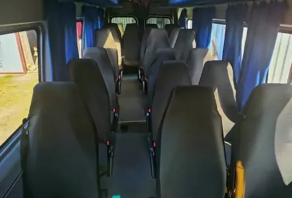 Gmina Czarnocin sprzedaje autobus Volkswagen Crafter — trwa przetarg