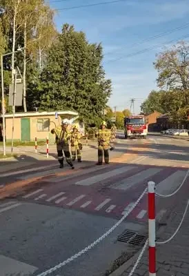 Wyjazd alarmowy OSP KSRG Moszczenica – miejscowe zagrożenie na ul. Dworcowej